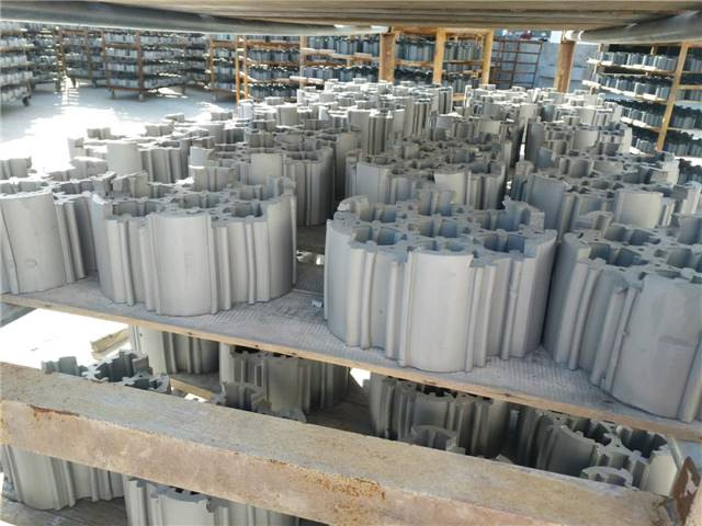 ceramic random packing for chlorine gas scrubbing systems